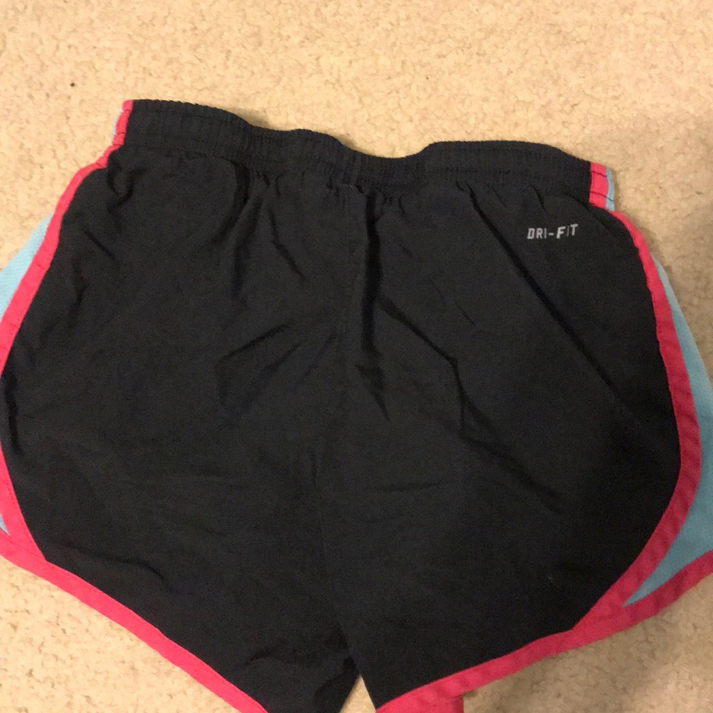 nike shorts - Picture 3 of 3
